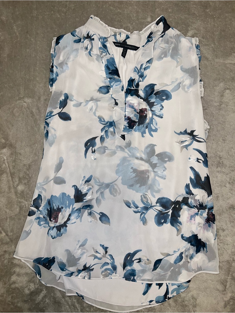 White House Black Market Beautiful Floral Sleeveless Blouse